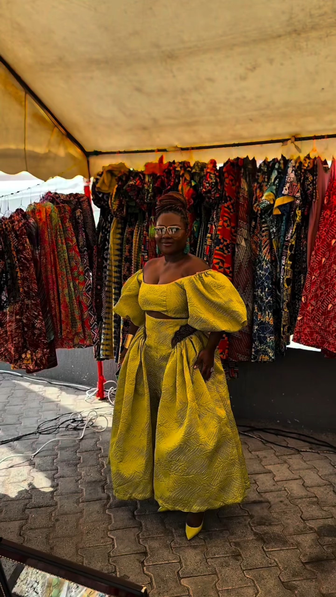 WEST AFRICA >>

Let’s showcase some of the Nigerian brands I wore in 2025! These brands are literally some of my favorite artisans and I can’t wait to shop and highlight more west African brands in 2026! 

Which African brands are your favorite?! 

#westafricanfashion #nigerianfashionblogger #ghanaianfashion #madeinafrica🌍 #styleinfluencer

#LTKPetite #LTKootd