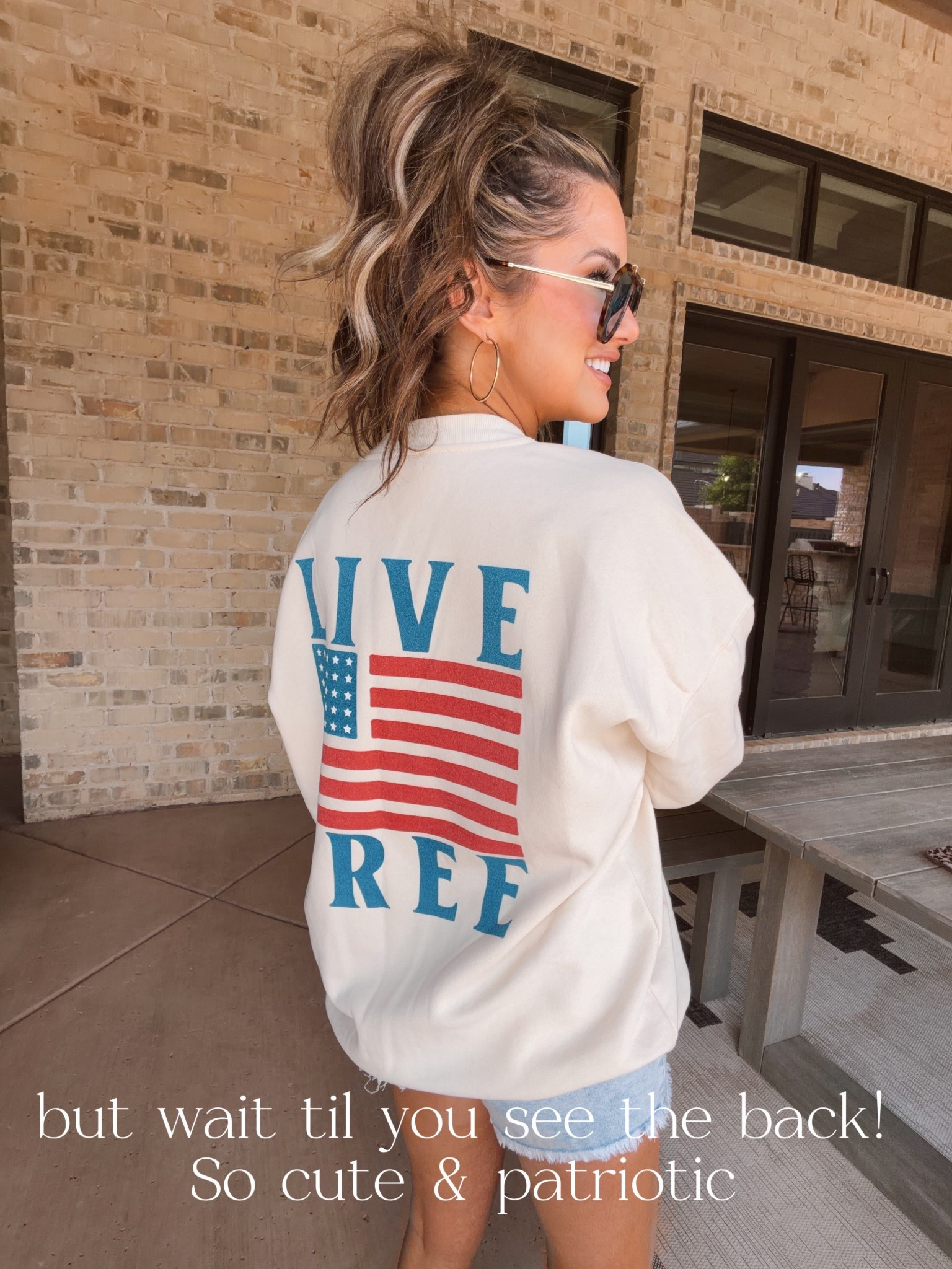 How adorable is the back of this crewneck used code Cristina for 25% off

#LTKSeasonal #LTKSaleAlert #LTKootd