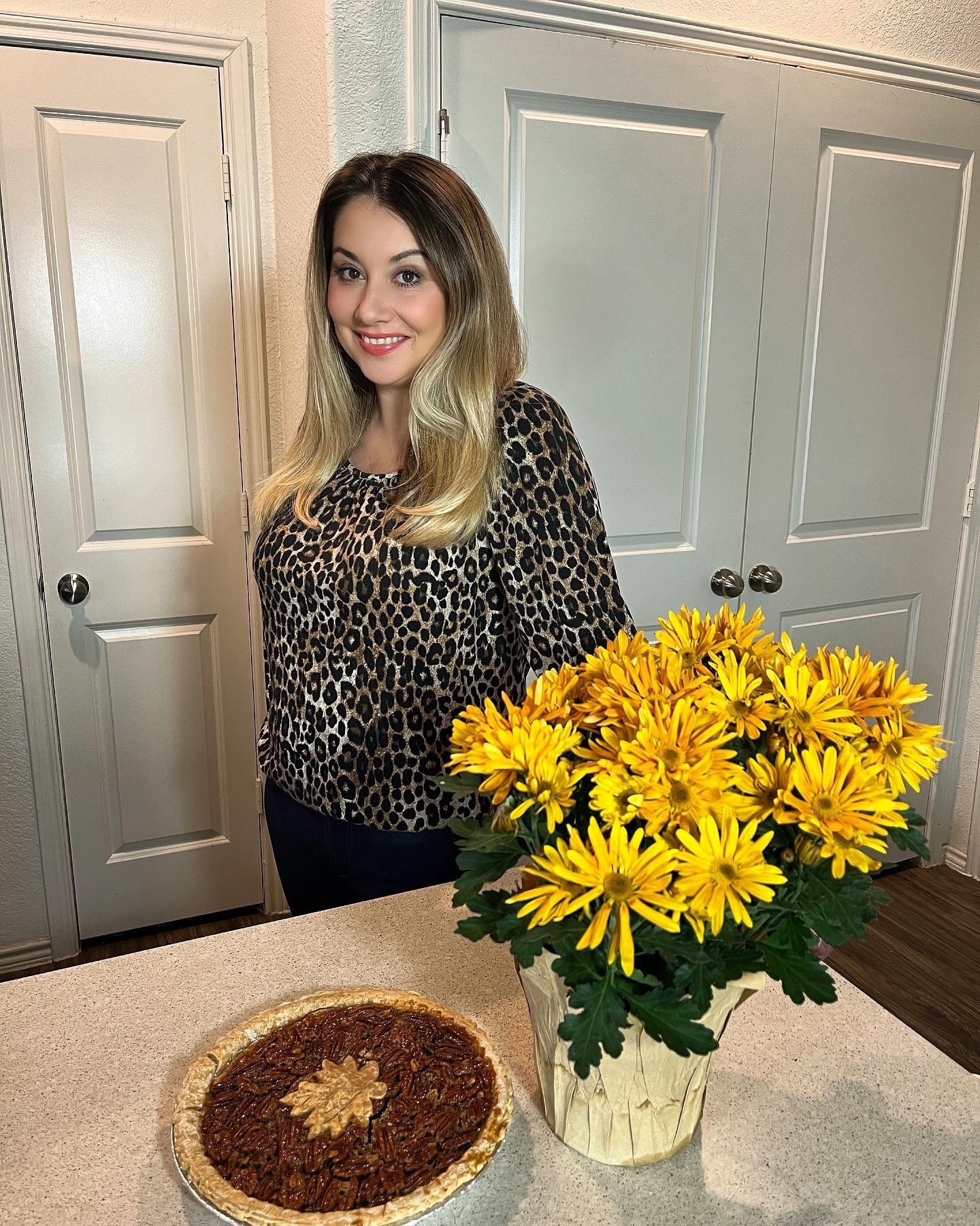 Hi friends! This week I’m gearing up for Thanksgiving and starting to plan my menu for my little party of 3 at home! Stay tuned for my favorite recipes posted up on my blog fancymyway.com and some fancy tablescaping ideas! Wishing you all a fabulous week ahead, Cheers!🥂 

#LTKdayinmylife #LTKmomlife #LTKHoliday