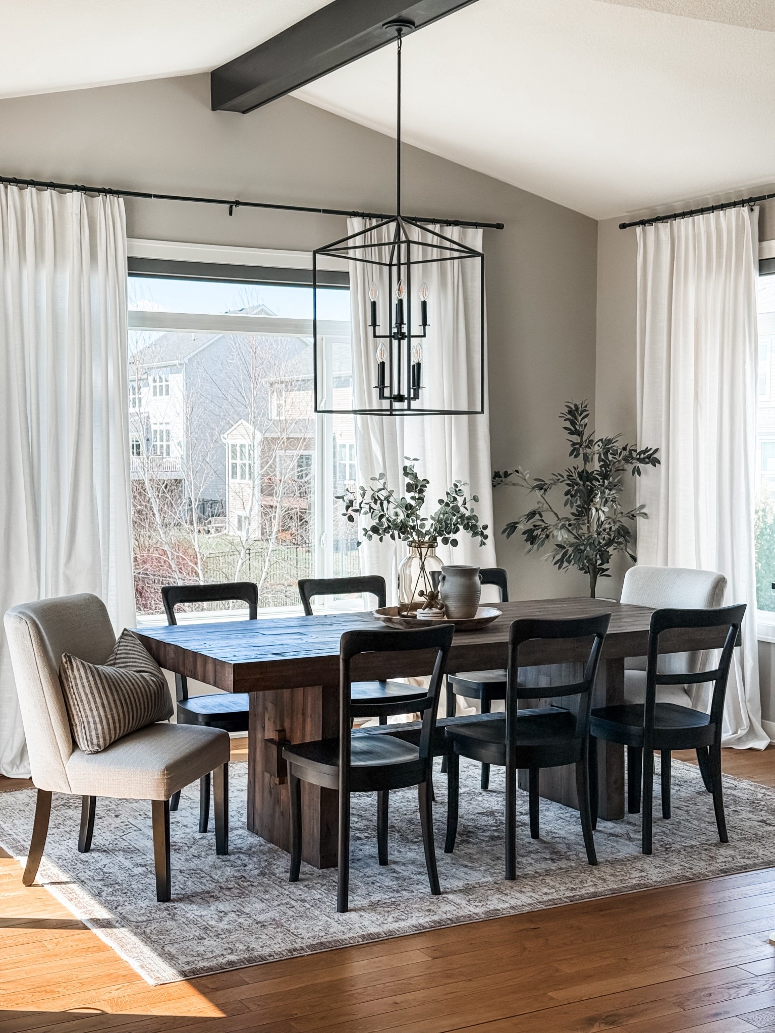 Updated the my dining room chairs for a fresh spring refresh  

Dining room chairs
Pottery Barn 
West Elm
loloi


#LTKHome #LTKSaleAlert #LTKSeasonal