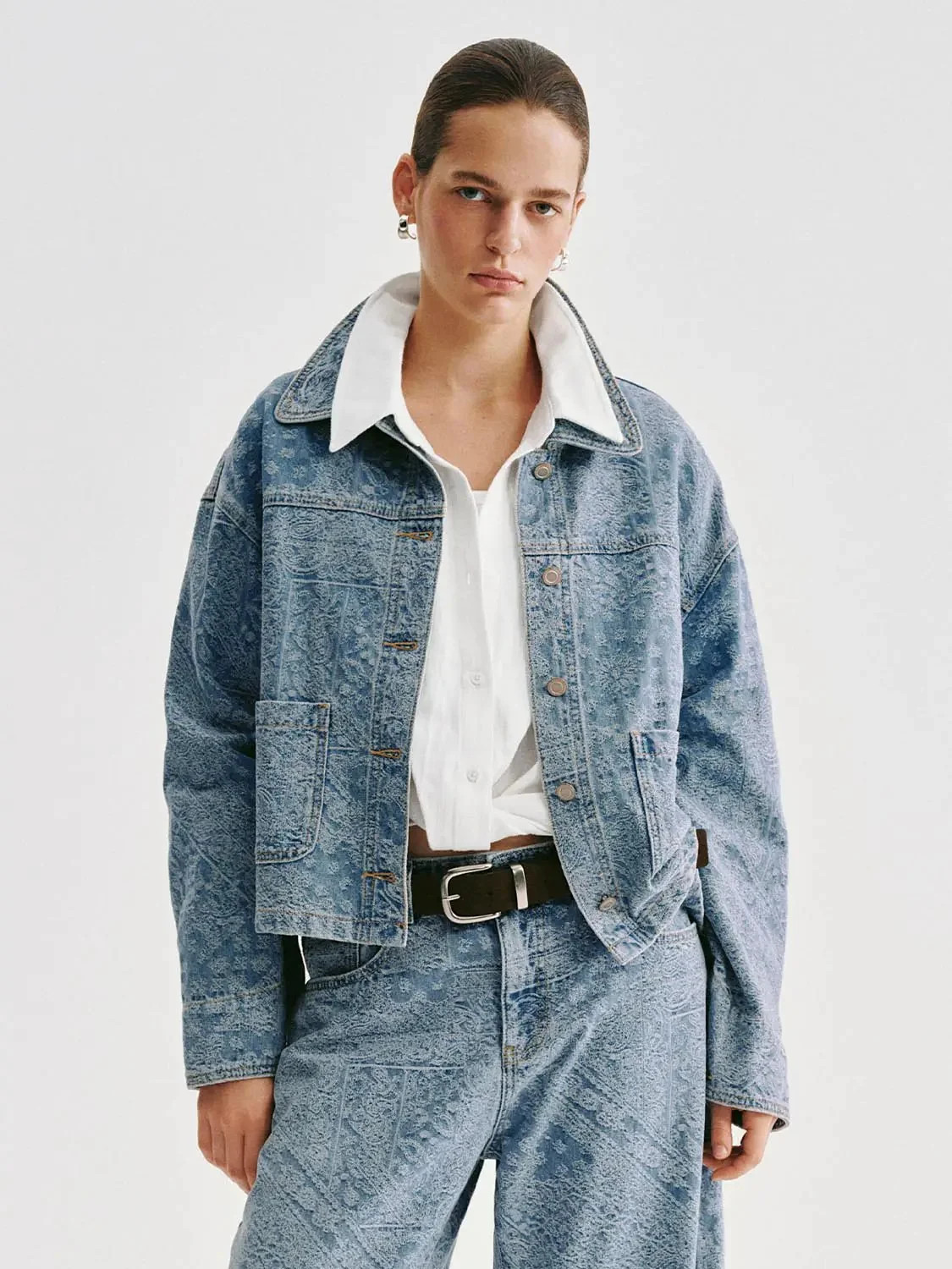 Faded Paisley Denim Jacket | Urban Revivo