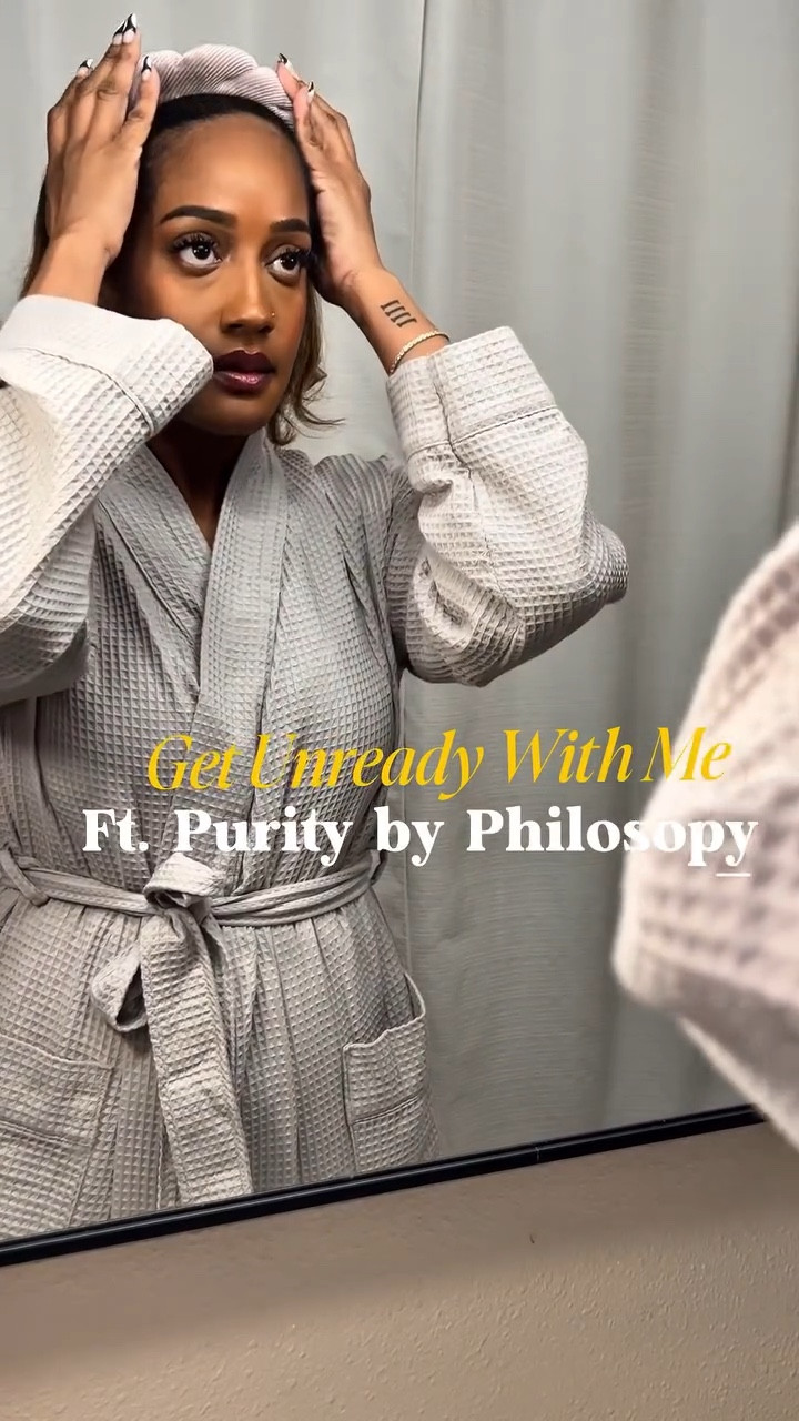 The purity facial wash by @lovephilosophy is a great gentle cleanser for sensitive skin! 🫧
I’m putting this gem back into my skincare routine again! 

#lovephilosophy #gentlecleanser #gifted #skinbarrier