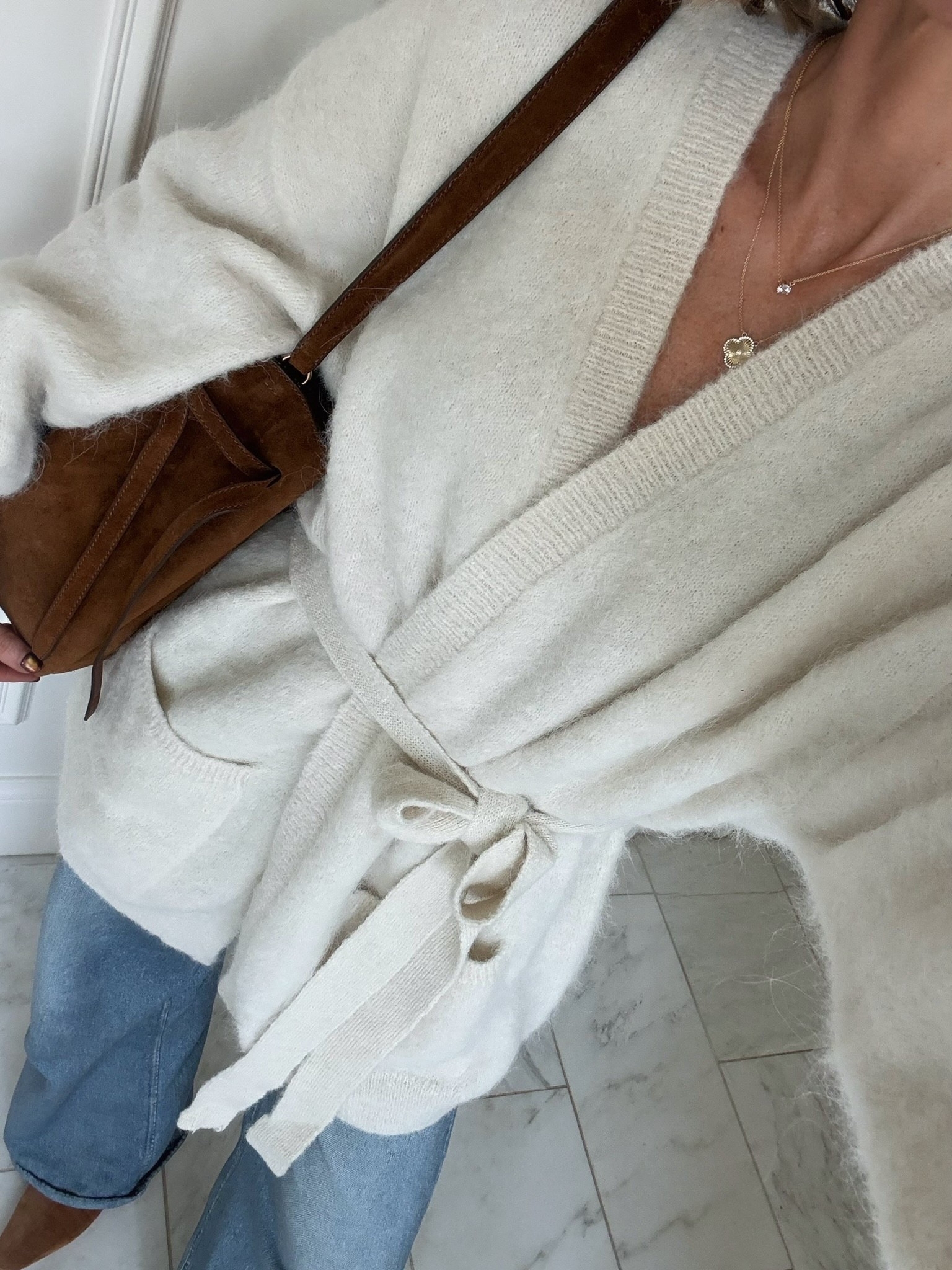 Cozy winter look 🤍
Pants fit true to size (wearing 25).
Top is size small and fits oversized.
Everything is linked. @Shopbop @Revolve 

#LTKootd