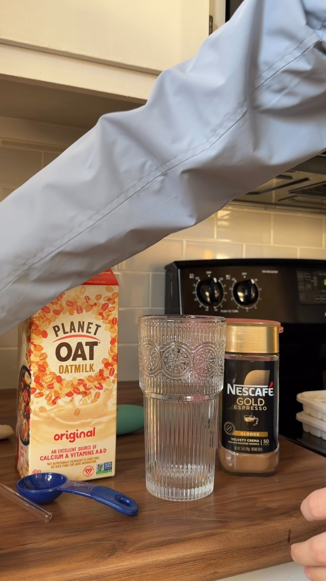 Today’s coffee lineup was 🔥🔥🔥

The prettiest glass tumbler’s!!!! Love the chic floral design.. so pretty and perfect for my iced coffee’s!! 🧊☕️😉

Comes in a 2-pack!!

Org: $20.89
Now: &19.85

Amazon finds, Amazon deals, Amazon home, Amazon glassware, home finds, home deals, Amazon kitchen, Amazon drinkware, coffee glassware, kitchen deals, kitchen cups, coffee tumbler, trending on Amazon, hot deals, watch now

#LTKstorytime #LTKSaleAlert #LTKHome