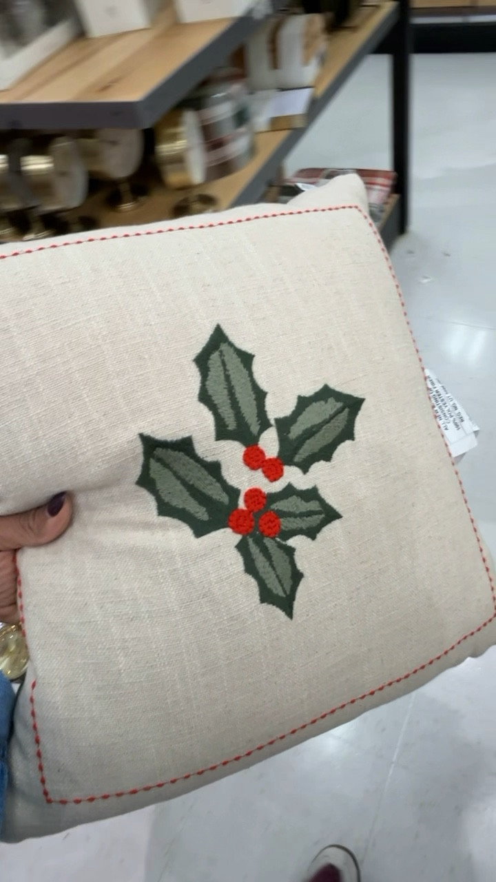 Target Christmas  decor🌲🌲 #christmas #christmasdecor #targetdecor #homedecor #christmashomedecor #christmasdecor

#LTKHome #LTKHoliday #LTKSeasonal