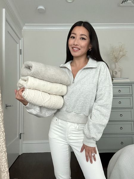 cozy petite-friendly sweatshirt // white + gray casual tonal outfit 

•Abercrombie cropped pull-over xxs (if you prefer a looser/more oversized fit I’d recommend sizing up)
•J.Crew pants 24 petite (note: I’m wearing a prior year version)

#petite

#LTKunder100 #LTKSeasonal