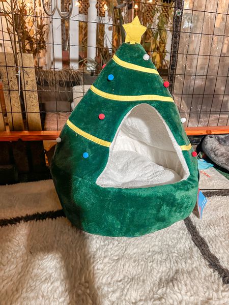 Got this cat bed the other day. No my outdoor cats have some christmas spirit in their home too! 



#LTKfindsunder50 #LTKsalealert #LTKhome