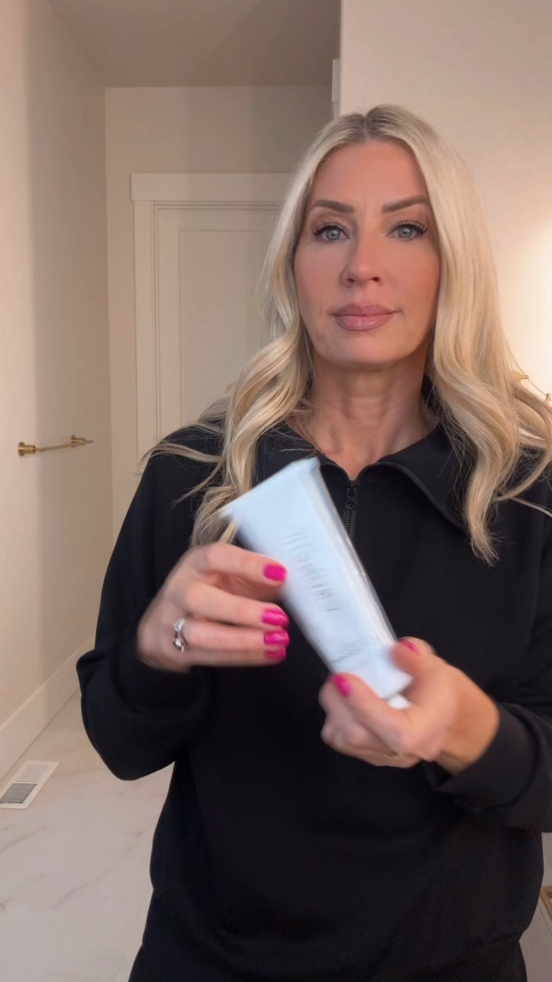 Crunchi Beauty and skincare 
Clean beauty 
Clean body cream 
Body care sale 

#LTKBeauty #LTKOver40 #LTKselfcare