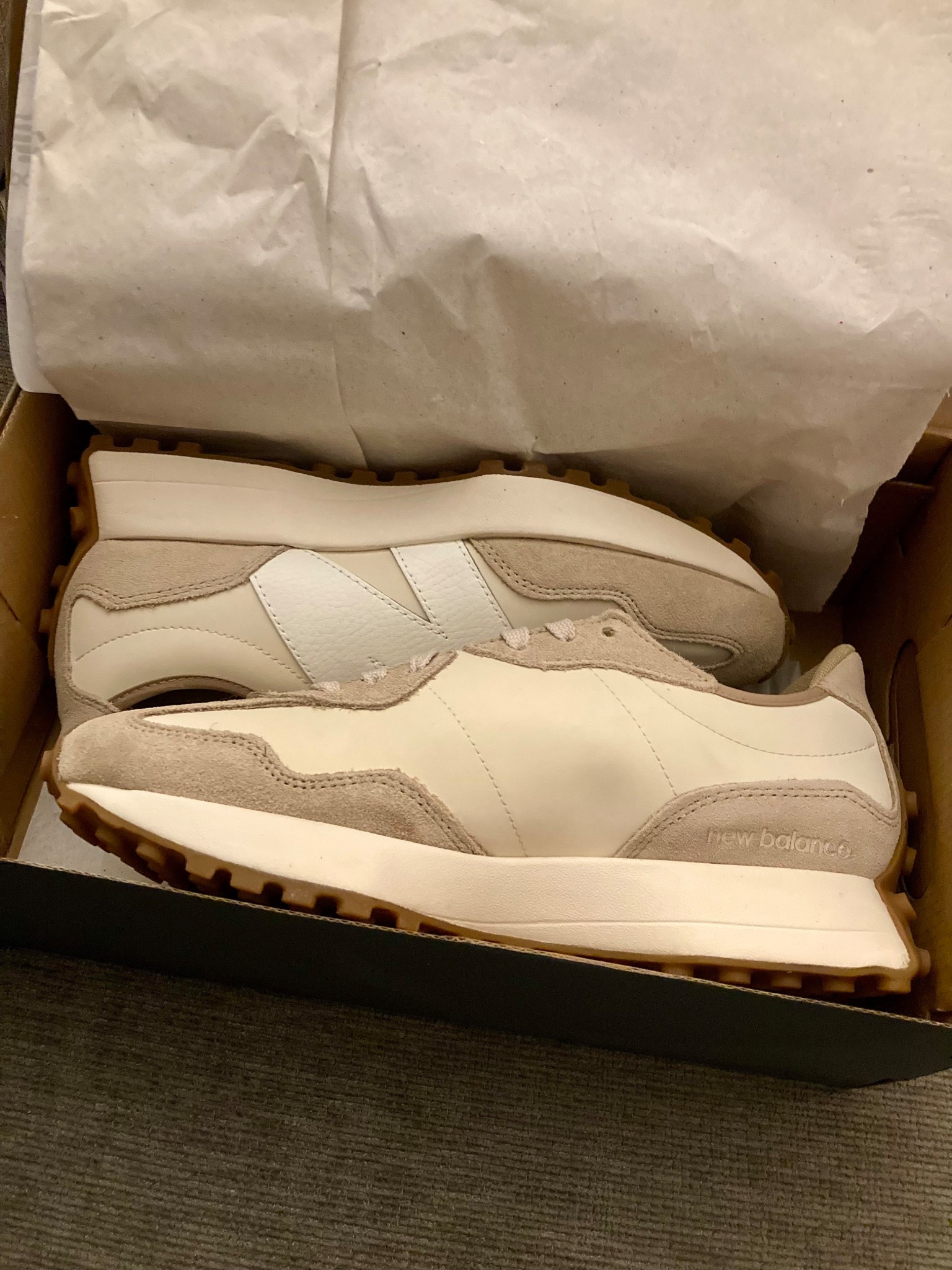 Got a new color of my favorite sneakers New Balance 327

#LTKSeasonal #LTKSaleAlert #LTKActive