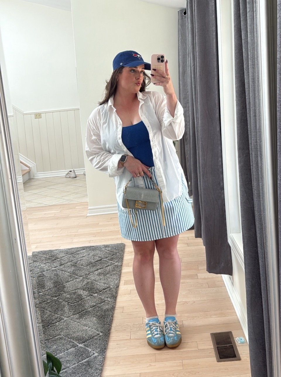 Off to the BlueJays game ✨

#LTKdatenight #LTKcanada #LTKmidsize