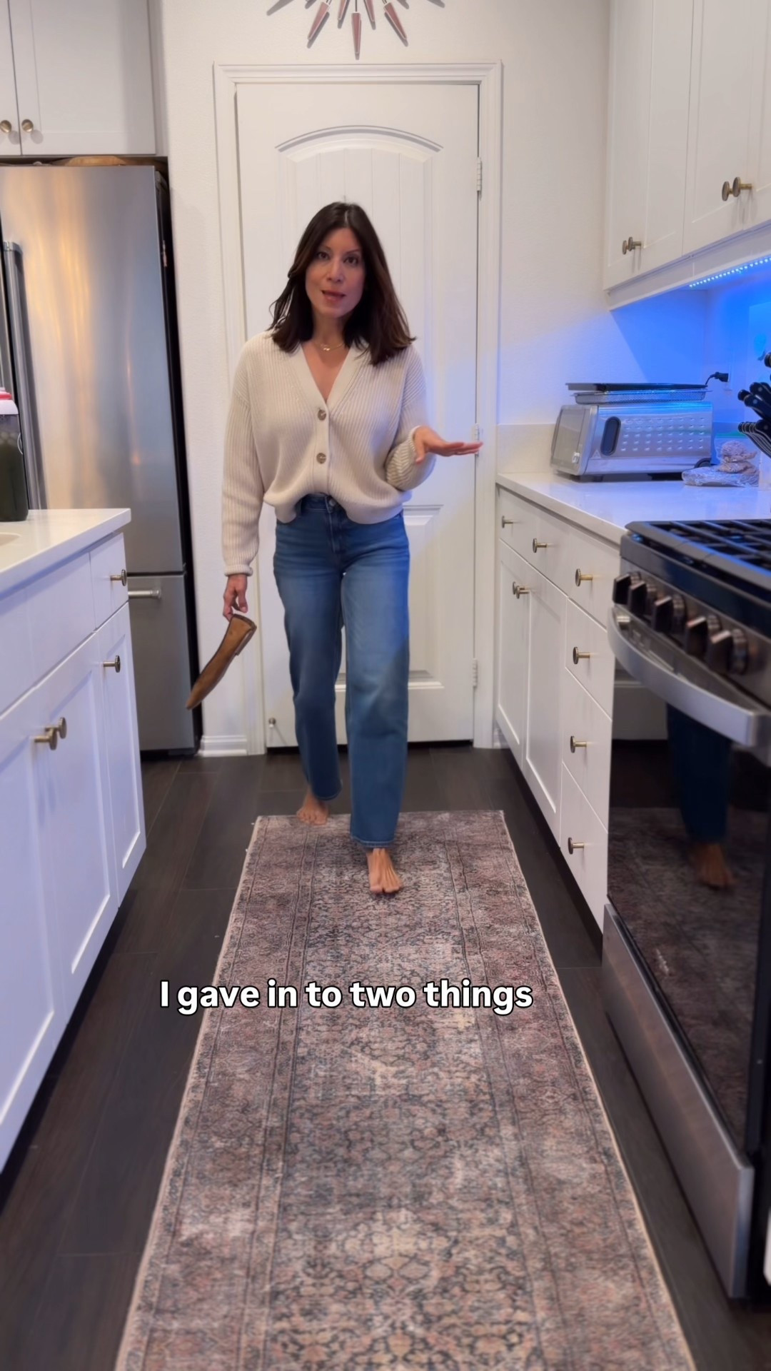 You know I have trying denim and it was time I tried @quince 

Have you?

Wearing 25 in jeans 
Xs in cardigan 
Flats tts 



#LTKFindsUnder50 #LTKOver40 #LTKootd