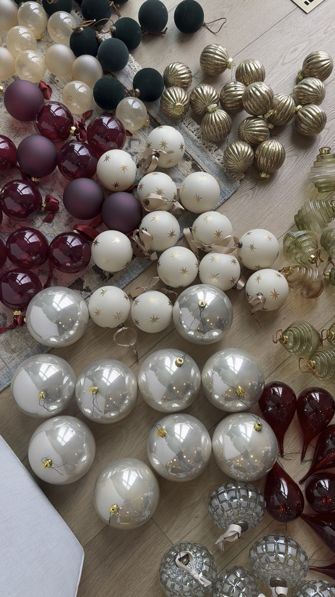 Beautiful combo of classic Christmas ornaments! #tree #christmas #holidays #christmastree #ornaments 

#LTKHoliday #LTKHome #LTKFamily