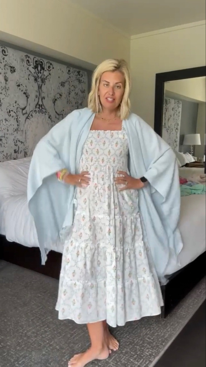 The Hill House Nap dress is the perfect travel or every day dress. I’m in xs and 8 sandal tts. *Use Catherine20 at Allie + Bess ￼

#LTKootd #LTKSeasonal