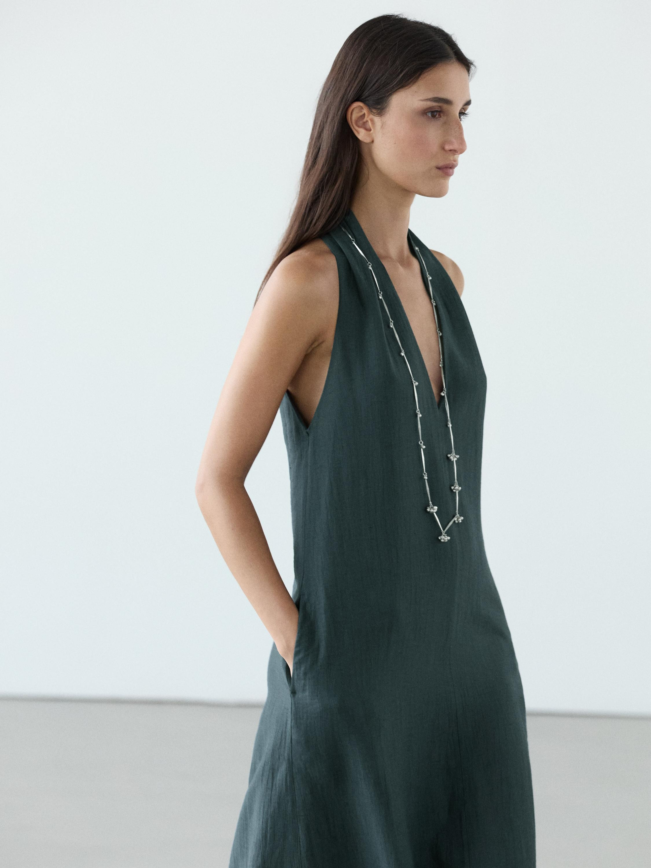 Linen blend midi dress with V-neckline | Massimo Dutti US