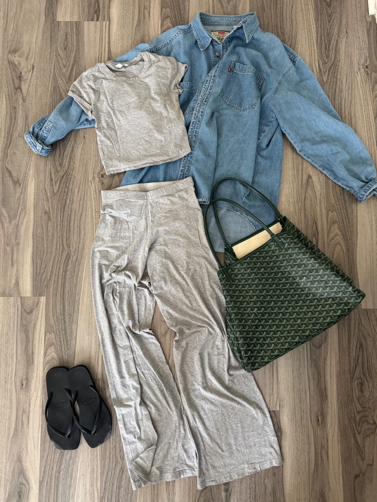 Roadtrip outfit | comfy outfit | cotton set 

#LTKTravel #LTKSummerEdit #LTKSeasonal