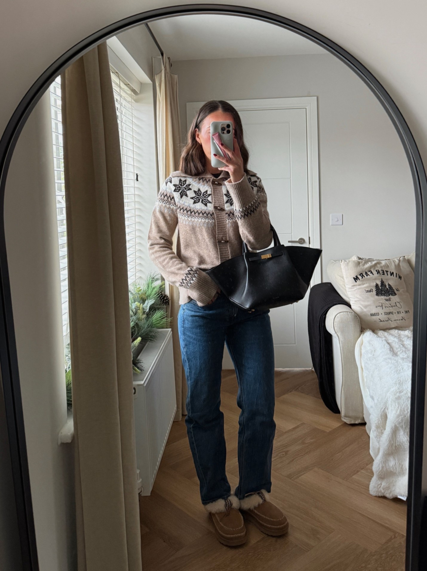 Cosy 🪵🧸 

#LTKfestive 

#LTKwinter