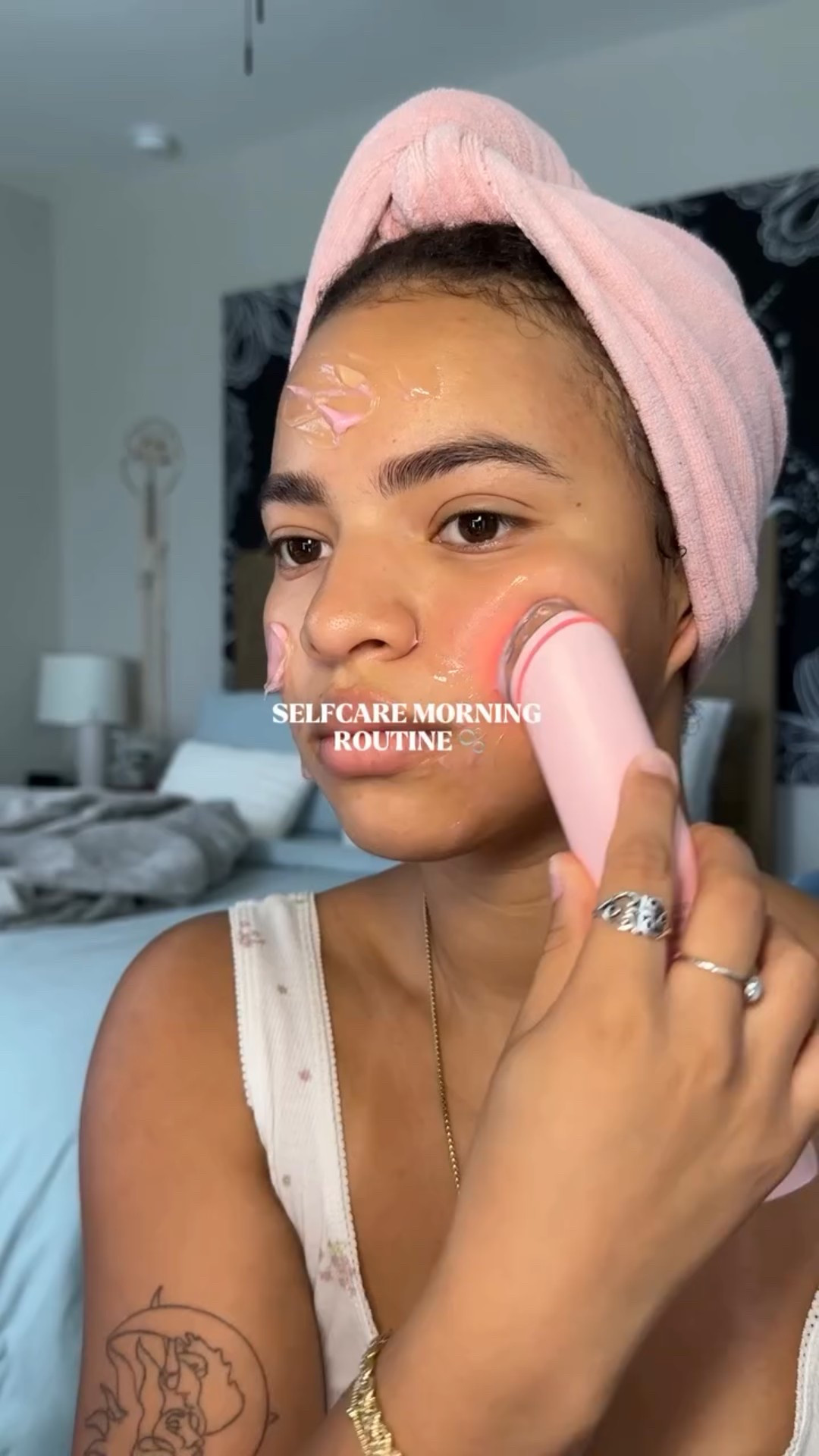 a calming self care morning 🧘🏽‍♀️🫧

-
-
-
#selfcare #selfcareday #selfcaremorning #selfcareroutine #skincareroutine #skincare #beautymaintenance #beautyroutine #resetwithme