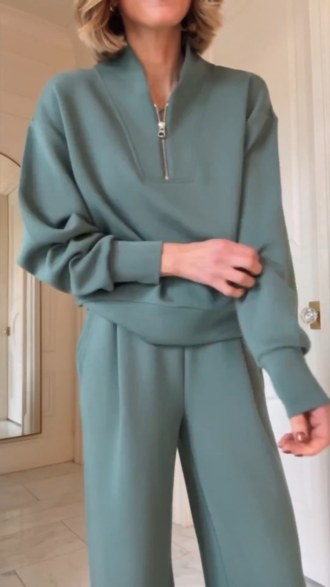 Chic travel outfit ✈️
Perfect for airport days.
Wearing size XS. @Varley 


#LTKootd