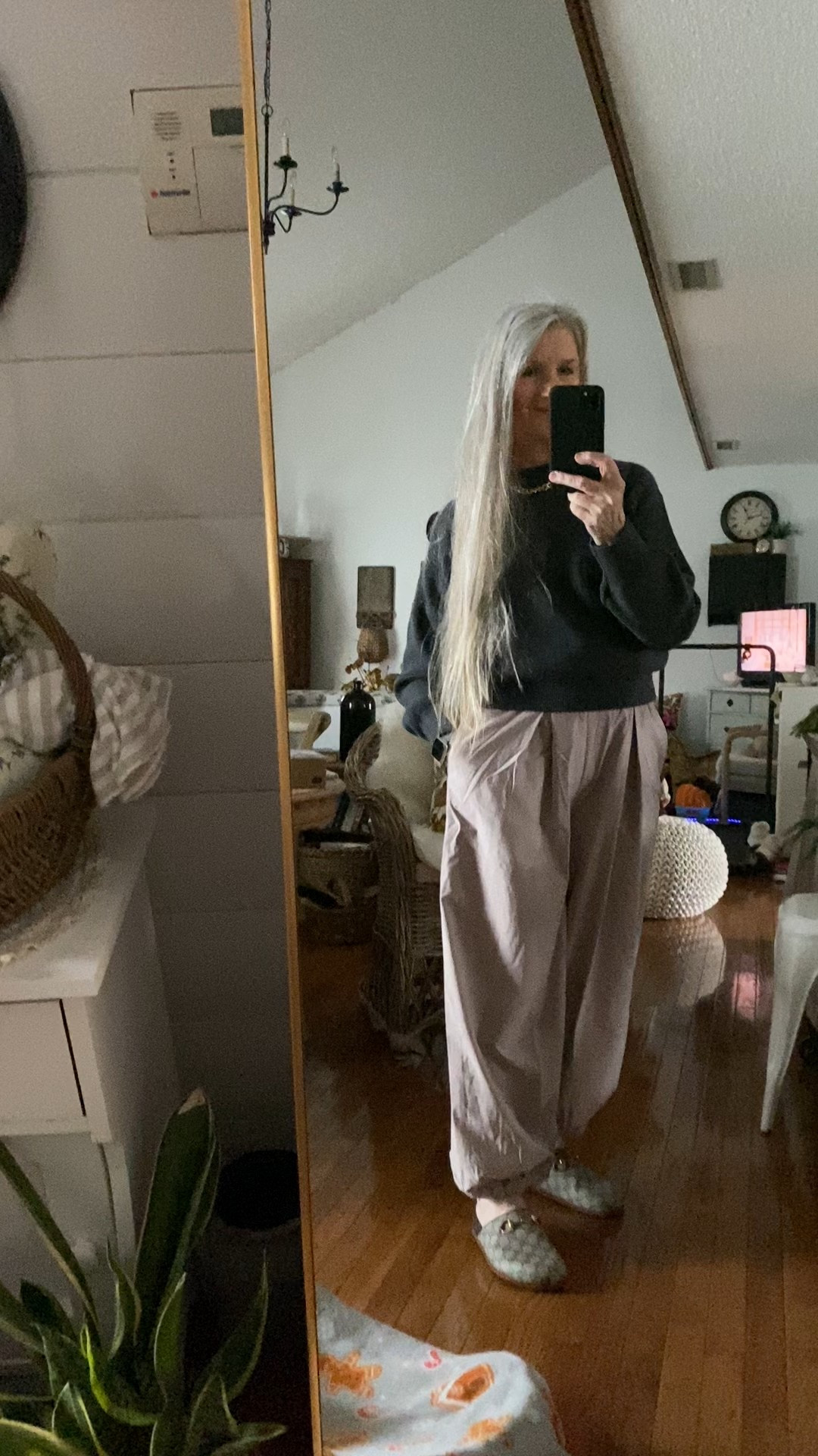 Absolutely love these pants, since I live in joggers/leggings!! They are so comfy, pockets & a nice wide elastic waistband for comfort!! 🤎 30% off!!

#LTKOver40 #LTKActive #LTKootd