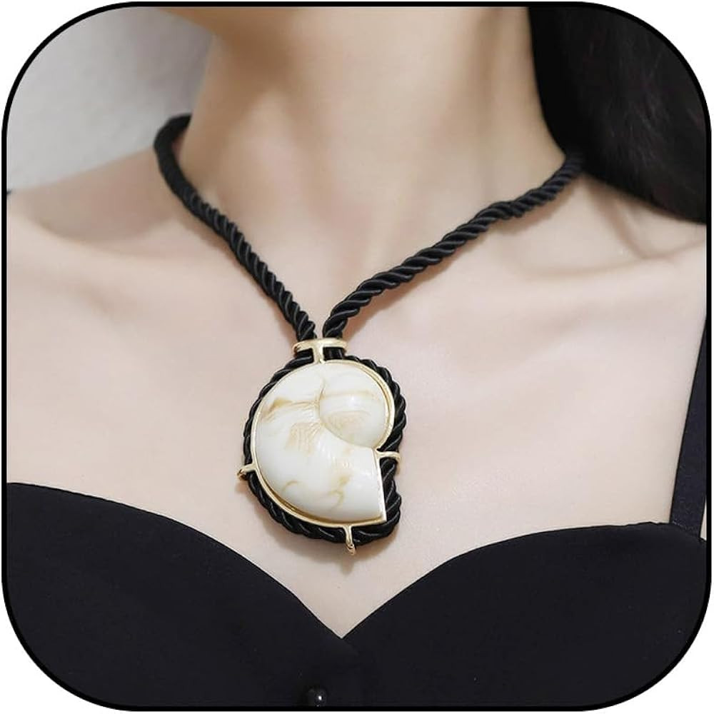 Conch Shell Necklace Chunky Charm Necklace for Women Dainty Handmade Rope Conch Pendant Necklace ... | Amazon (US)
