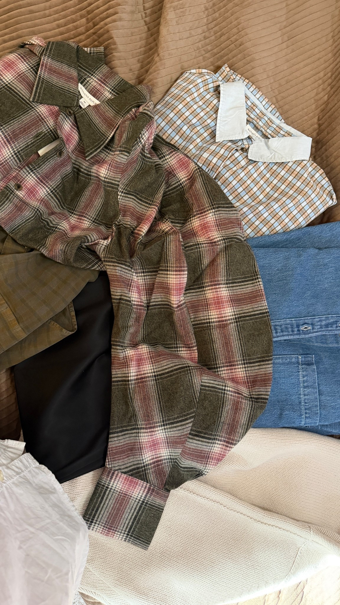 Banana republic haul! Great sale going on 

#LTKCyberWeek #LTKmomlife #LTKFindsUnder50