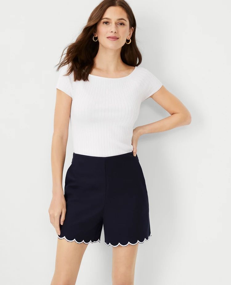 The Scalloped Side Zip Short | Ann Taylor (US)