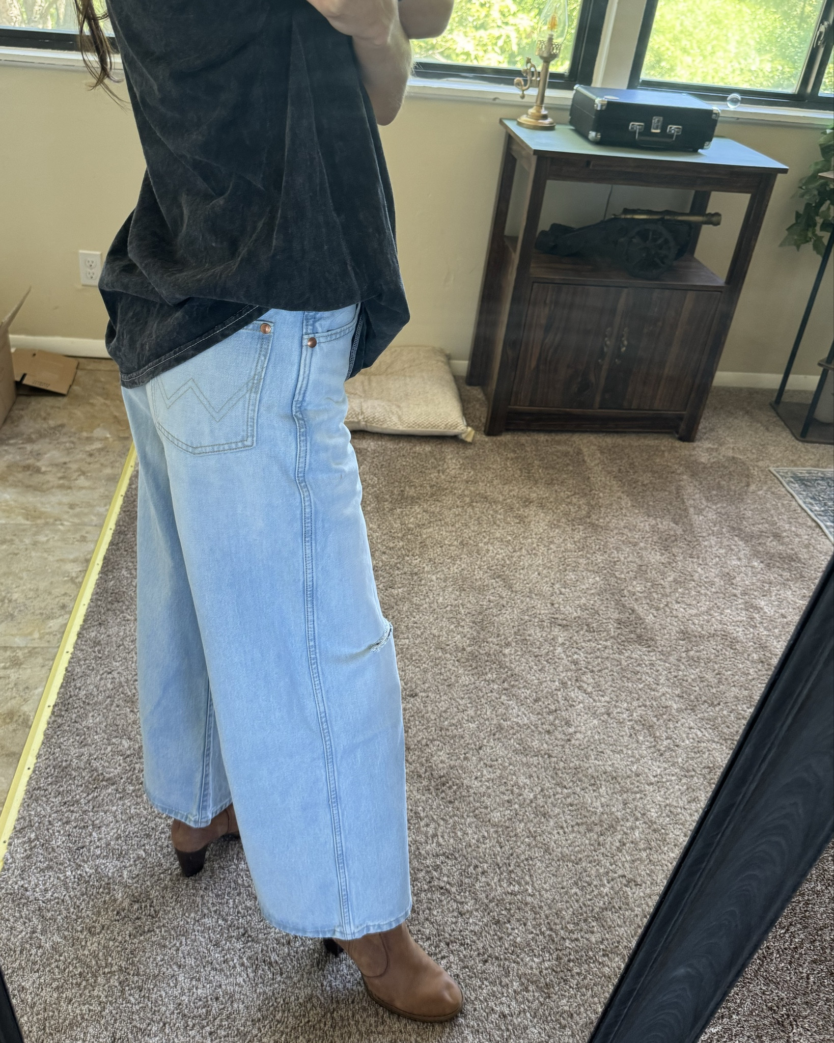 The perfect wide leg western inspired wrangler Jean 

#LTKSeasonal
