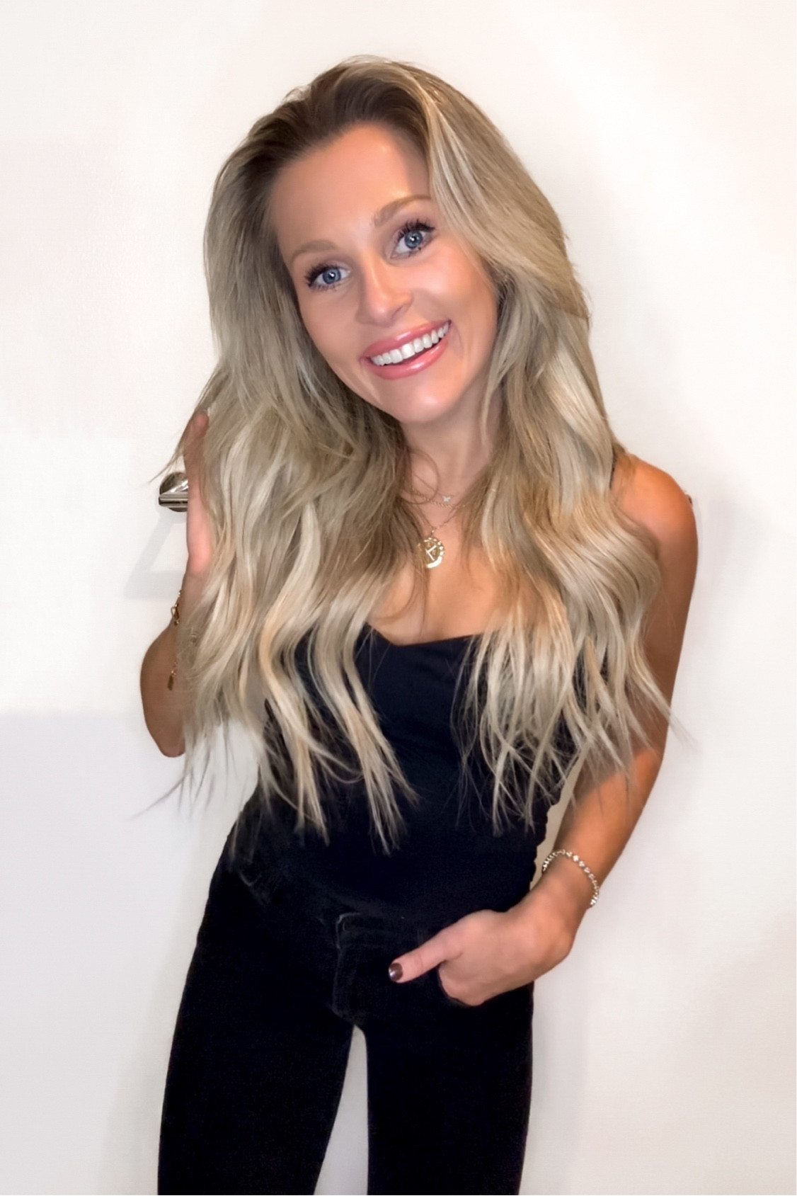 25% off hidden crown extensions 💗Wearing the 16" v-clip volumizer in color #10/22

#LTKHoliday #LTKSeasonal #LTKGiftGuide