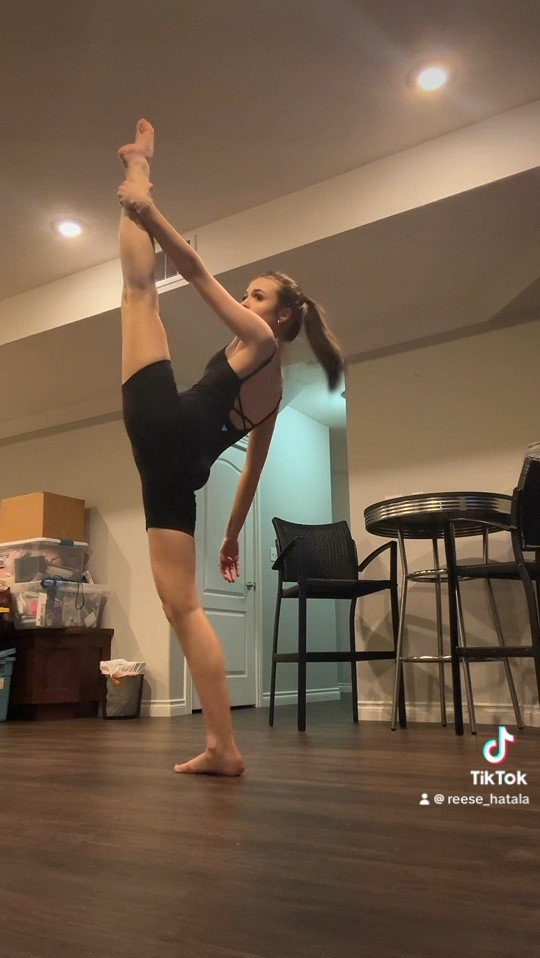 this Aritzia romper🥰🥰🥰 

#LTKVideo #LTKfindsunder100 #LTKfitness