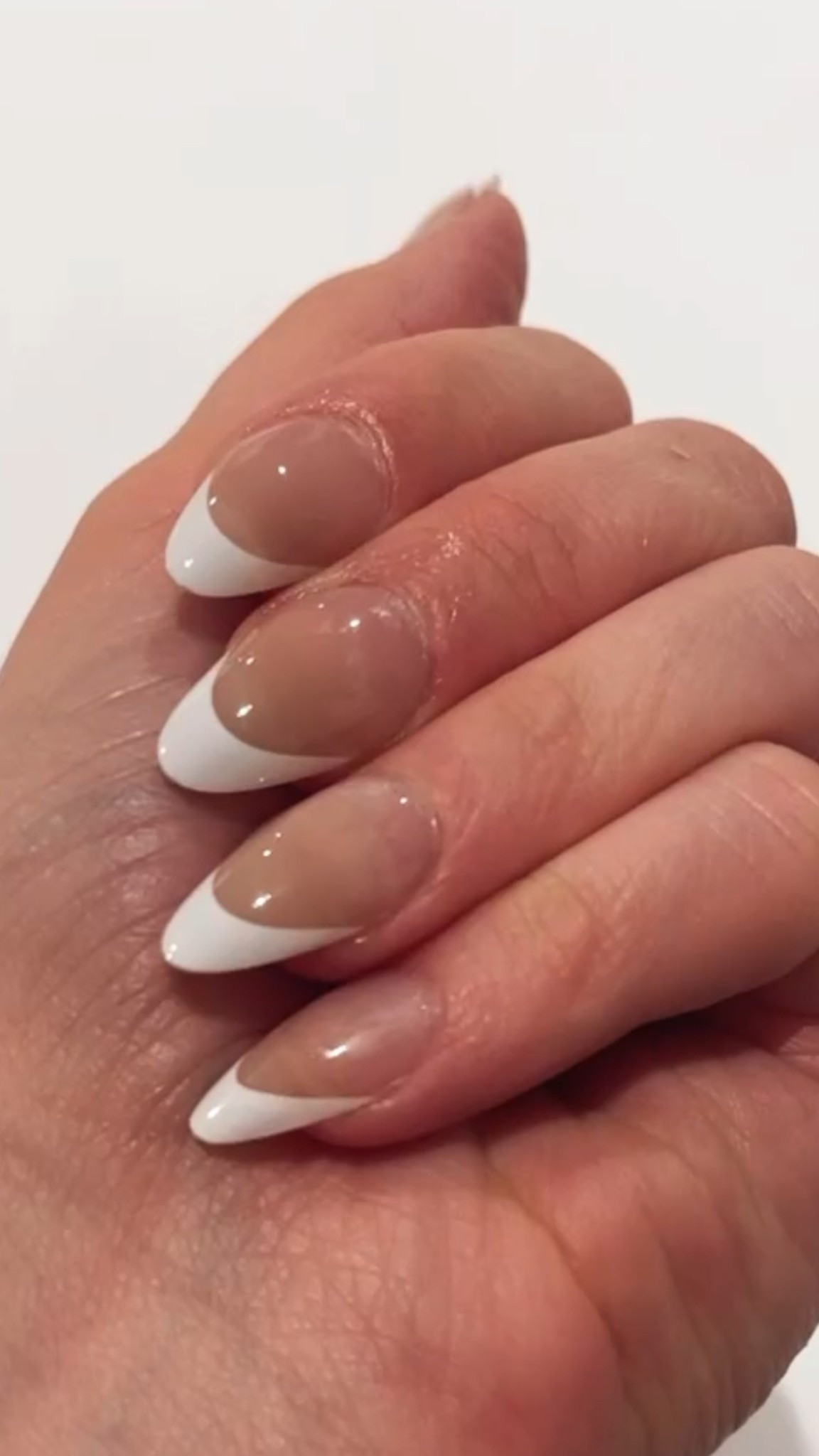$5.99 is actually *crazy* for these perfect almond shaped French press ons! 🤍

These are the “Classy Fake Nails - Dashing” by @kissproducts.




#LTKStyleTip #LTKBeauty