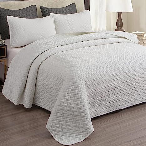 ACCOTIA Twin Quilt Set Cream White Bedspread 2 Piece - Lightweight Microfiber Coverlet for All Se... | Amazon (US)