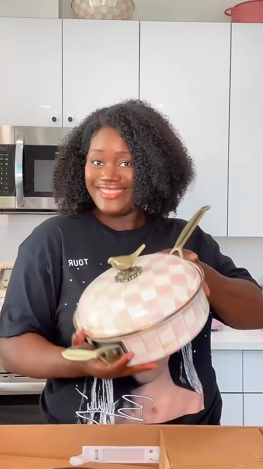 Adding a bit more pink to my pink kitchen. 💗

#fyp #lecreuset #mackenziechilds #pink #kitchen #pinkkitchen #kitchenaid #kitchenaidmixer #girlhood #girlythings #rosycheck