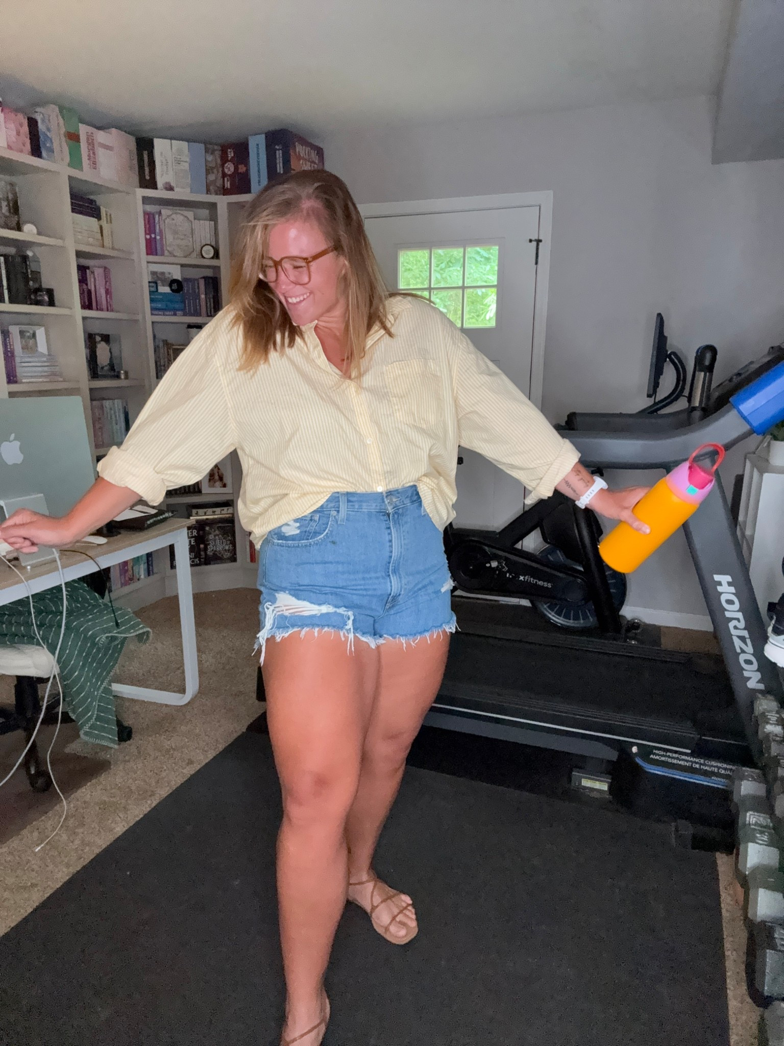 Shorts: 32
Top: large



#LTKMidsize #LTKFindsUnder50 #LTKFindsUnder100