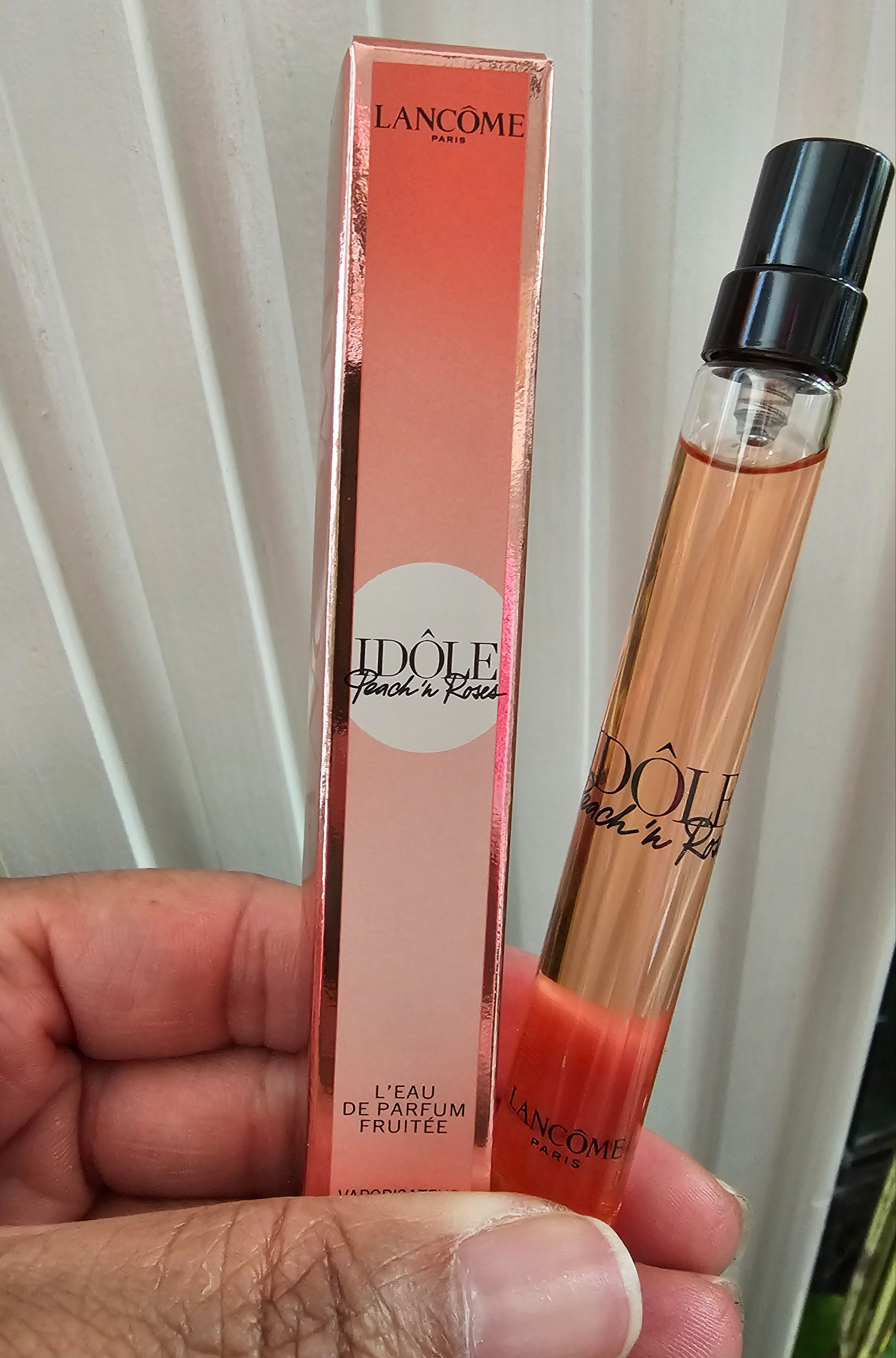 The perfect blend of peach and rose.  Perfectly balanced- neither is easily detected as the dominate note.  Fresh, floral and fruity.

#LTKgrwm #LTKBeauty #LTKPlusSize