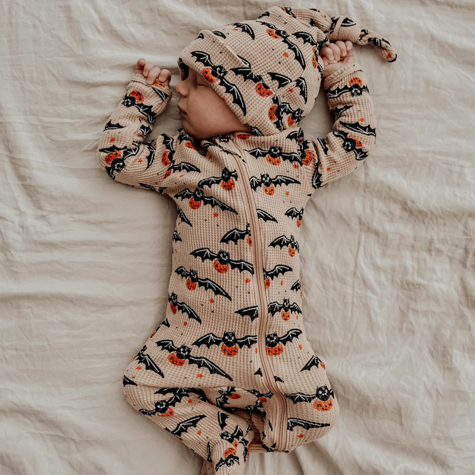 Organic Waffle Basic Zip Footie, Tan Trick or Treating Bat | SpearmintLOVE