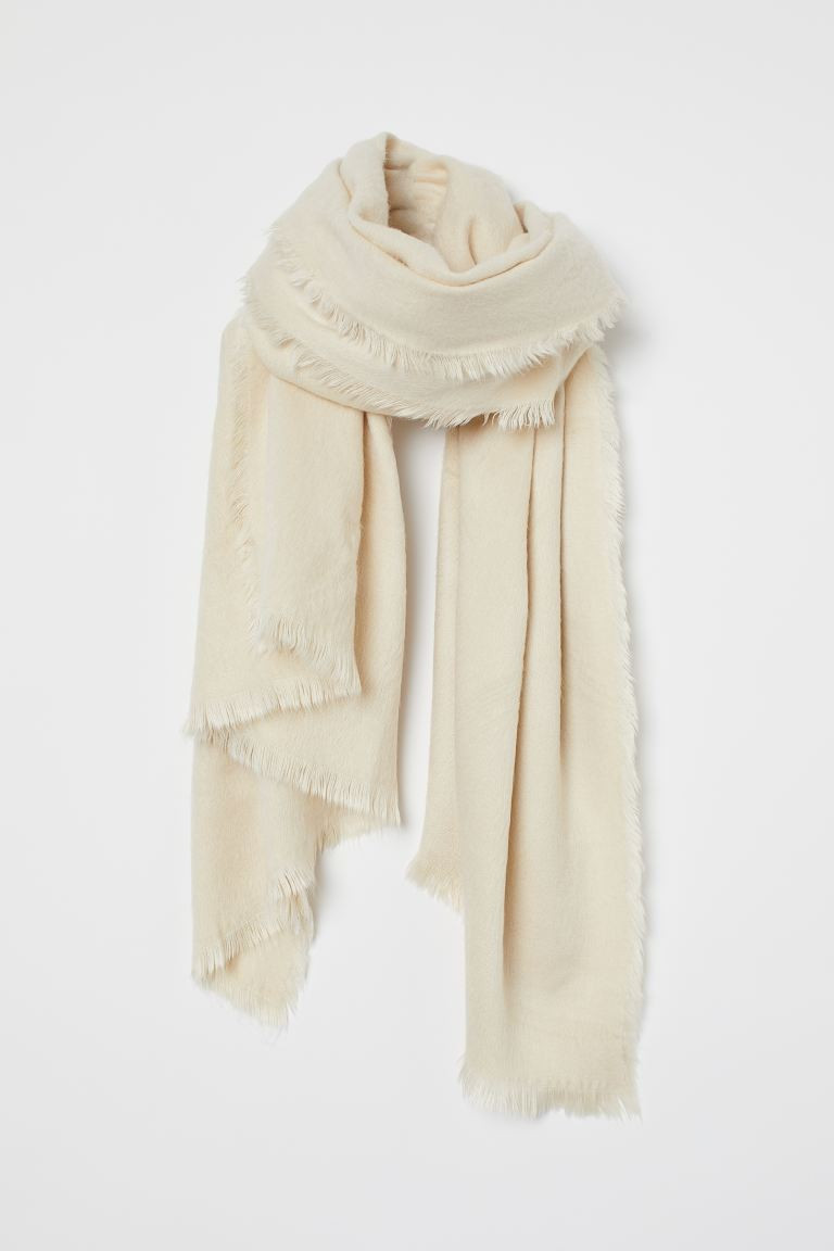 Fluffy Scarf | H&M (US + CA)