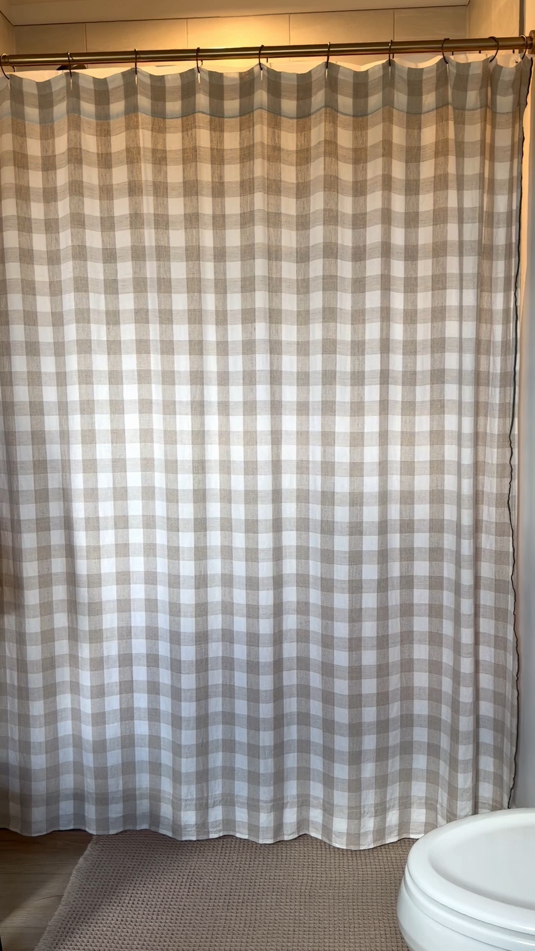Gingham shower curtain, bathroom accessories, plaid shower curtain

#LTKHome #LTKSaleAlert #LTKSeasonal