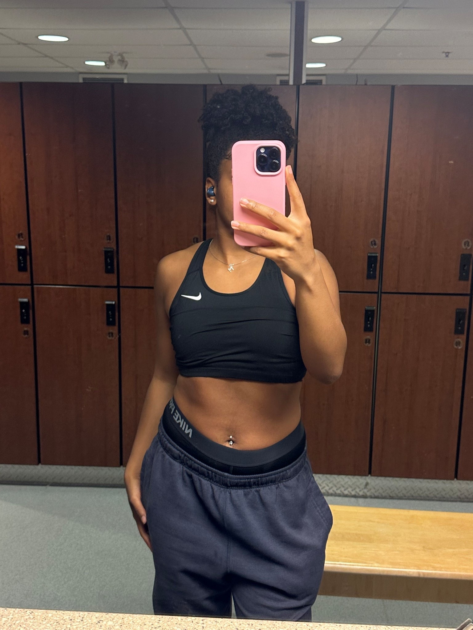 Tight top, loose bottom… kinda workout🏋🏽‍♀️🫶🏽 #workoutfit #gymfit #fitnessgirl #LTKActive

#LTKcanada #LTKfitness #LTKstyletip