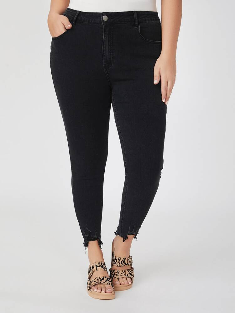 SHEIN BASICS Plus Asymmetrical Raw Hem Skinny Cropped Jeans | SHEIN