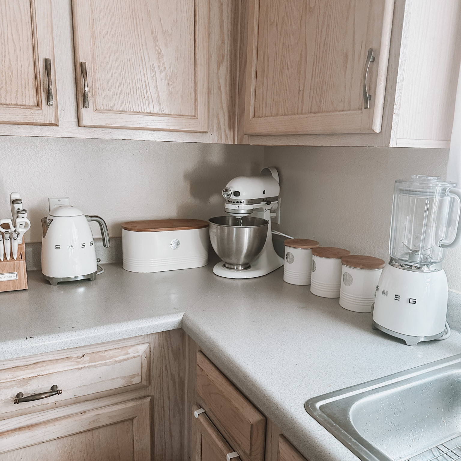 Completed our SMEG set with a new blender 🤍 

#LTKfamily #LTKsalealert #LTKhome