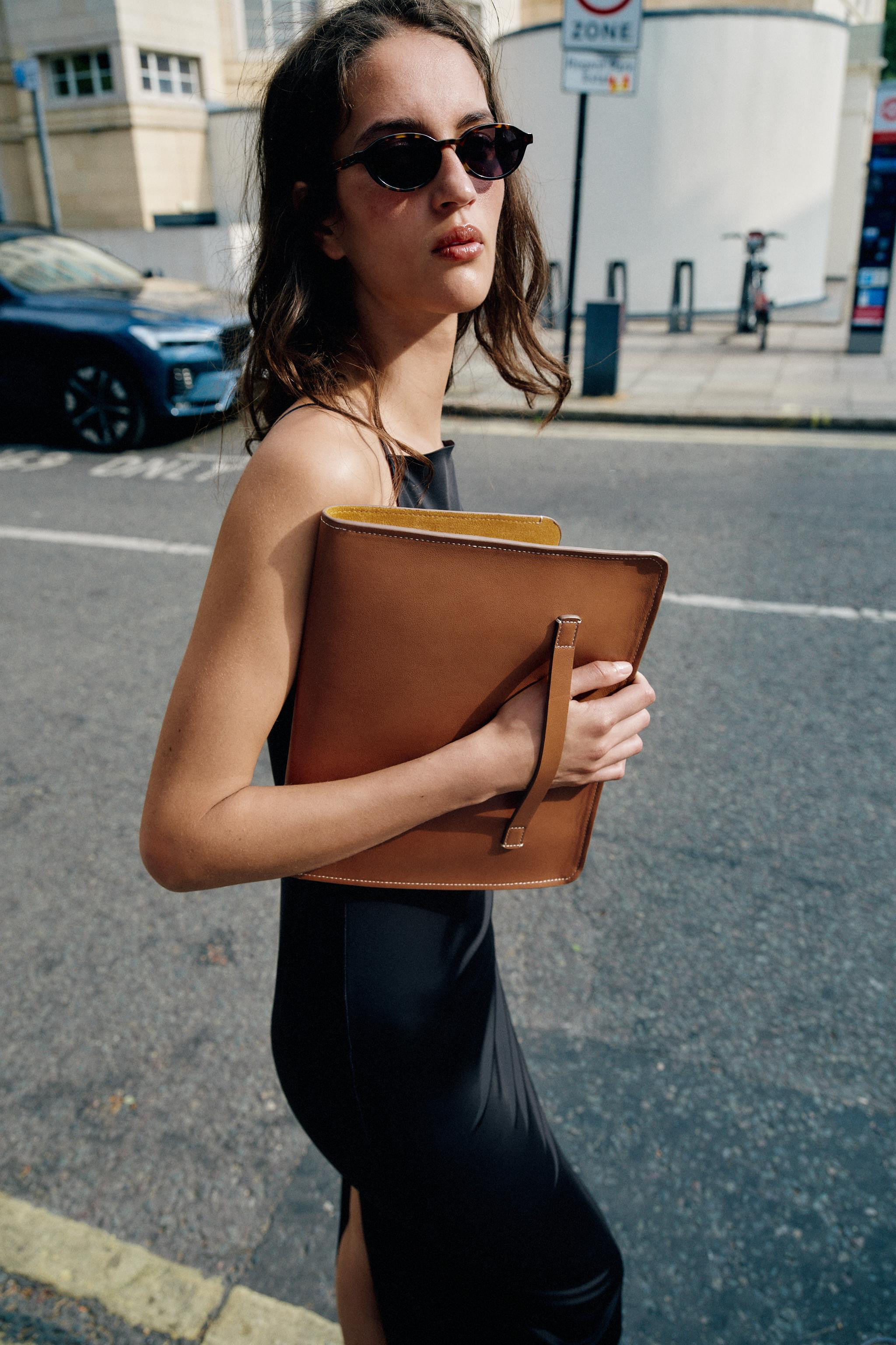 LEATHER IPAD CASE | Zara US