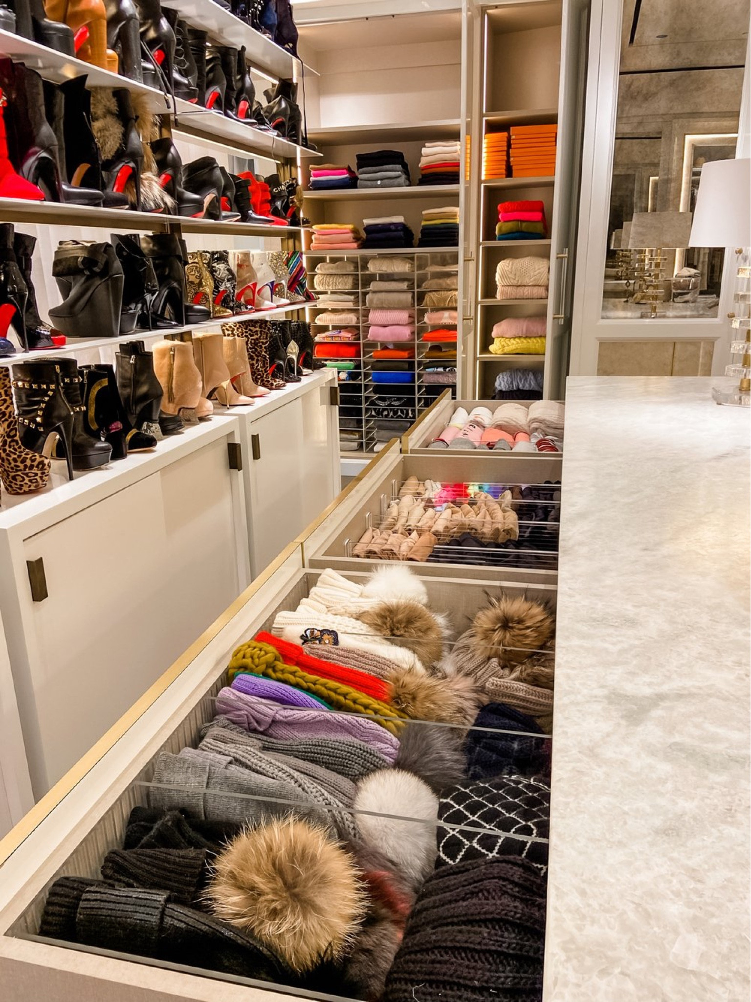 Closet Organization - Closet Inspo - Closet Goals - Organize Your Closet - Drawer Organization 

#LTKhome