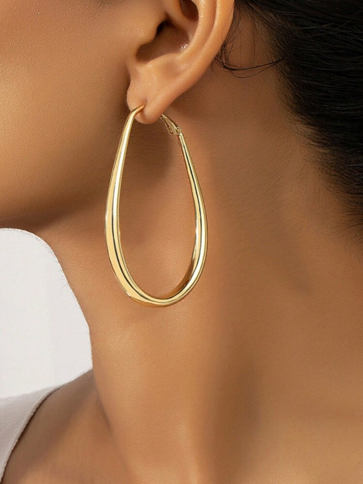 1 Pair Of European And American Style Metal Personalized Circle Earrings | SHEIN