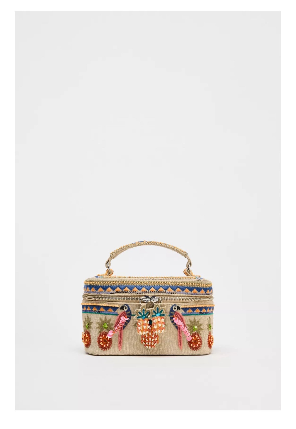 Zara’s current bag collection is truly exceptional—perfectly suited for summer getaways and stylish vacations!