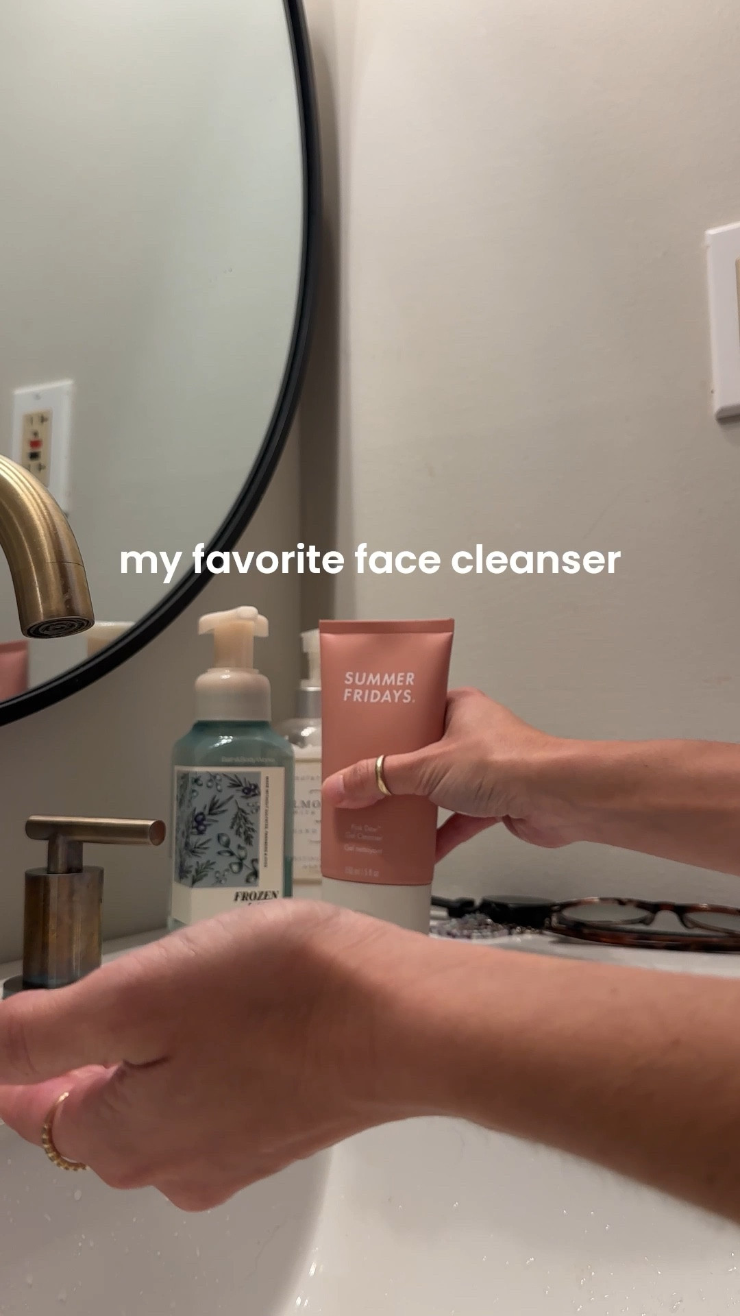 Love this summer Fridays pink dew gel cleanser!! It is so gentle on the skin. I’m 36 with acne prone skin.



#LTKmomlife #LTKBeauty #LTKdayinmylife