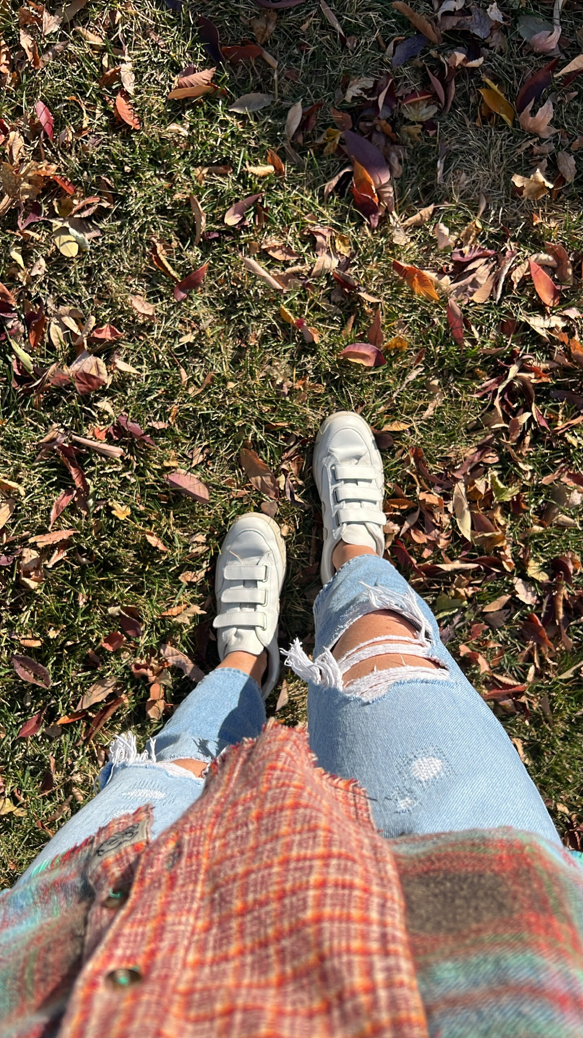 Wearing a small in this flannel, multicolored & comes in a few options! 
Few washes left in these Levi’s, tts with little to no stretch 

#LTKSeasonal