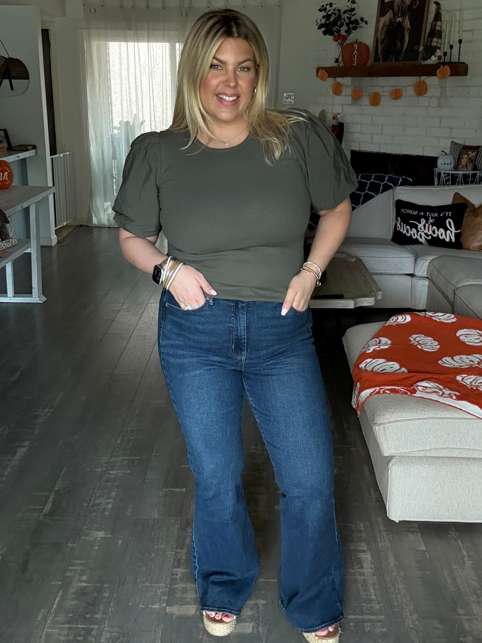 Walmart ootd plus midsize approved jeans! 

#LTKMidsize #LTKStyleTip #LTKFindsUnder50