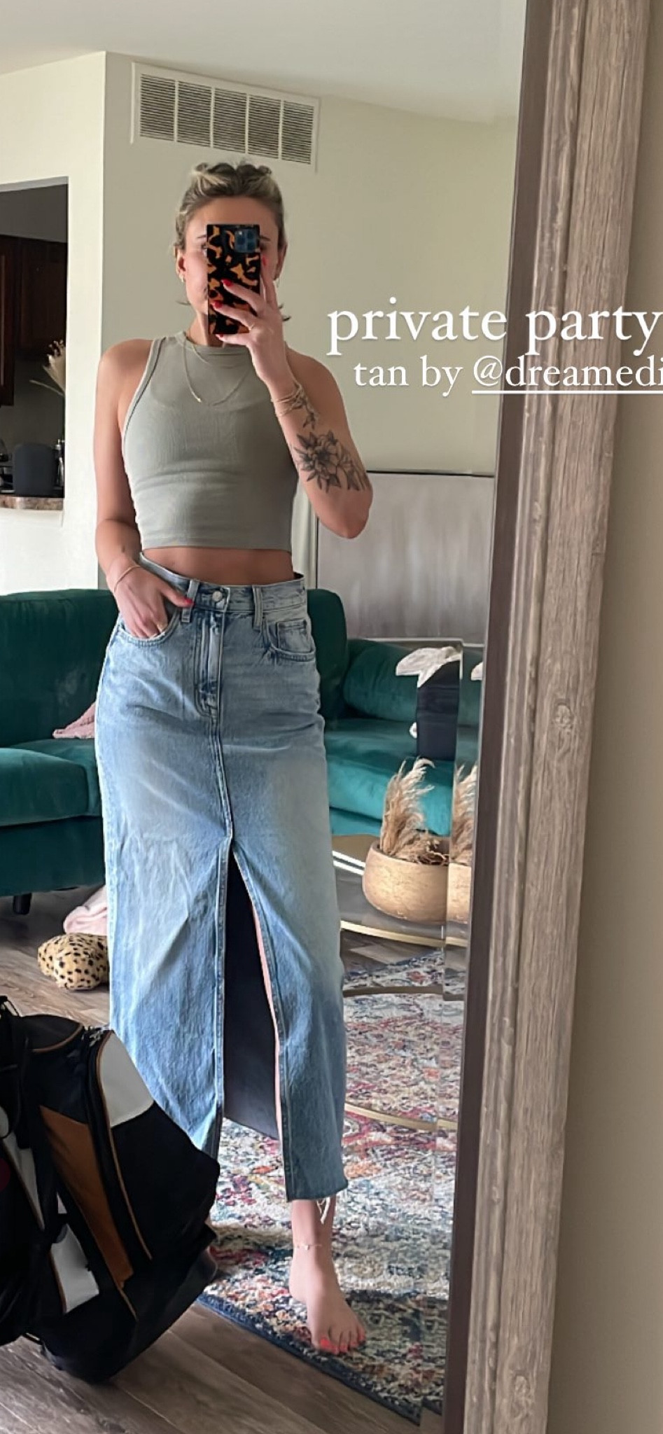 top + skirt TTS

size S top - zara
skirt size 25