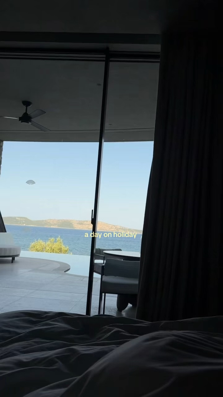 a day on holiday, spend a day with me, I stayed at Mandarin Oriental, Costa Navarino 🏝️🌅🤍

#LTKTravel #LTKdayinmylife #LTKSeasonal