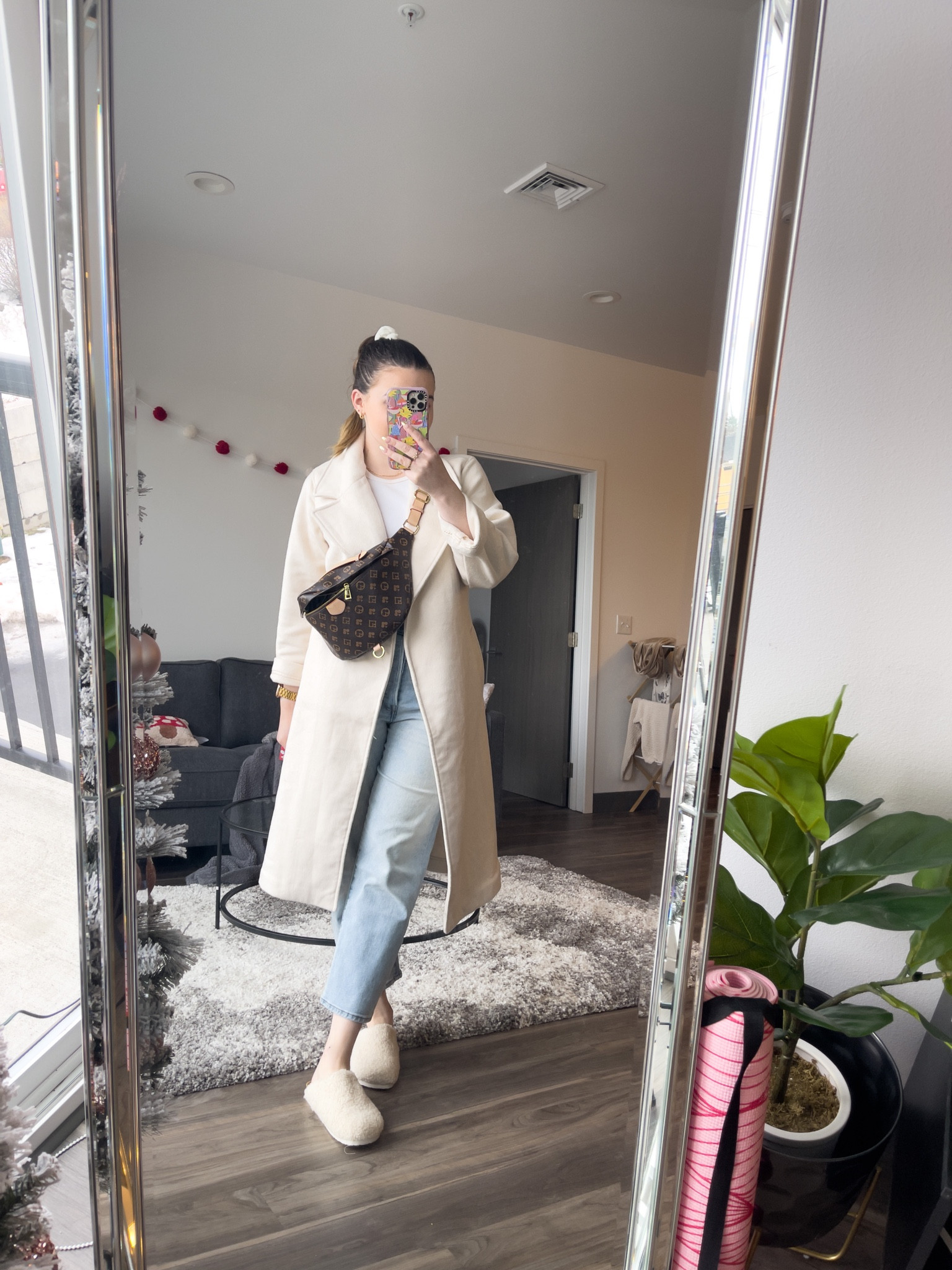 Light neutral winter outfit idea featuring my new Abercrombie coat and a budget friendly bum bag

I’m wearing a M coat and tank, size 31 jeans and size 9 shoes 

#LTKsalealert #LTKSeasonal #LTKstyletip
